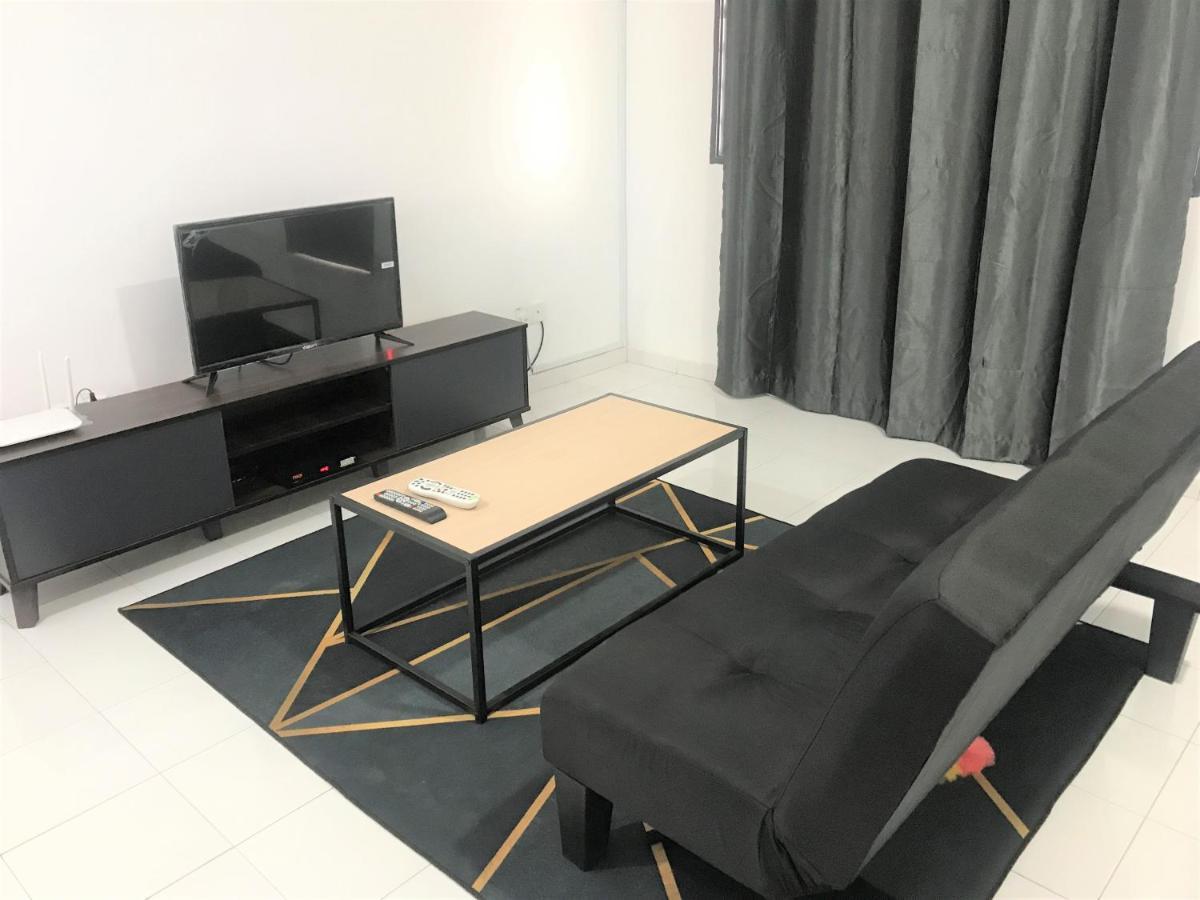 Oyo 90493 Jl Homestay Segamat Exterior foto